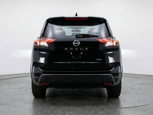 Used 2025 Nissan Rogue SV image 7