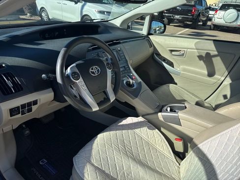 Used 2014 Toyota Prius Four image 20