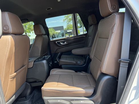 Used 2024 Chevrolet Tahoe High Country AWD/4WD image 30
