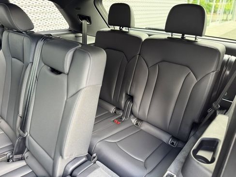 New 2025 Audi Q7 3.0T Premium Plus image 11