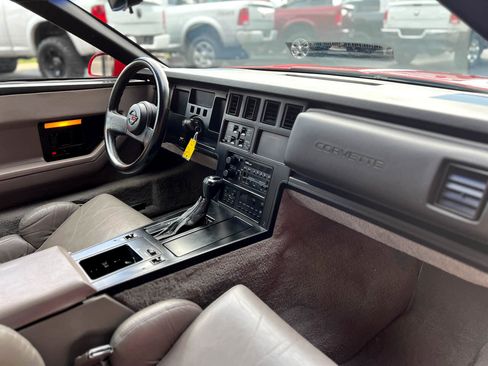 Used 1989 Chevrolet Corvette Coupe image 24