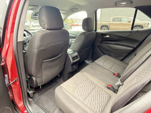 Used 2020 Chevrolet Equinox LT image 18