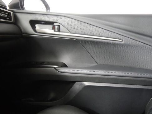 Used 2025 Toyota Camry XSE image 26