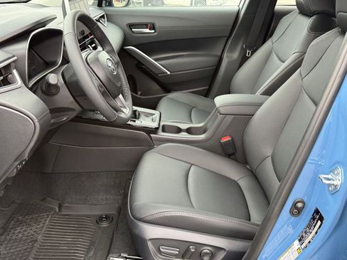 Used 2026 Toyota Corolla Cross XLE image 20