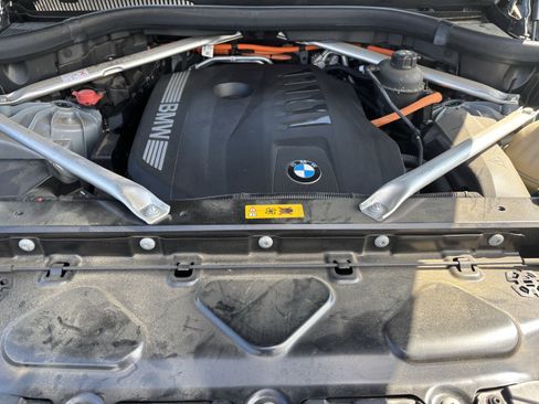 Certified 2024 BMW X5 xDrive50e w/ M Sport Package AWD/4WD image 32