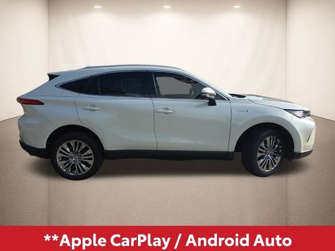 Used 2021 Toyota Venza XLE w/ Softex Package image 3