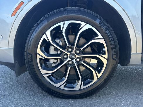 Used 2024 Lincoln Nautilus Reserve image 15