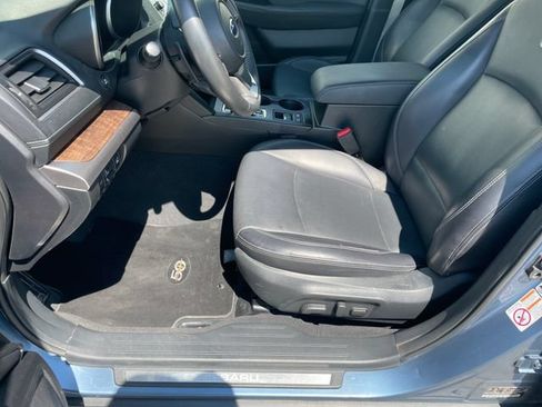 Used 2018 Subaru Outback 2.5i Limited w/ 50th Anniversary Edition AWD/4WD image 9