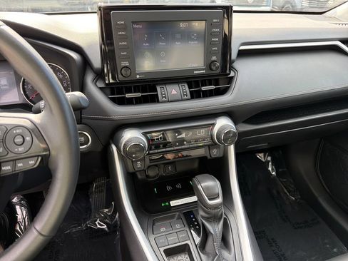 Used 2021 Toyota RAV4 XLE Premium FWD image 26