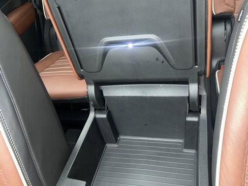 Used 2024 GMC Yukon Denali Ultimate image 33