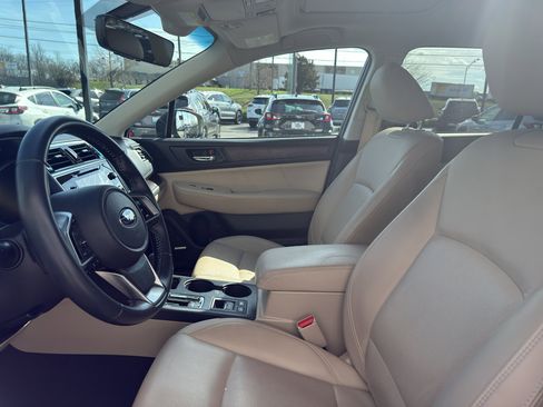 Used 2018 Subaru Outback 3.6R Limited image 9