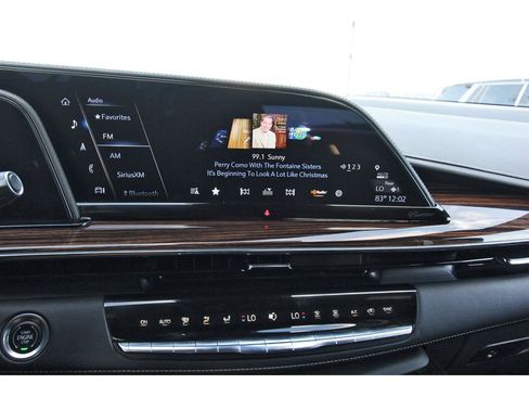 Certified 2023 Cadillac Escalade Premium Luxury image 20