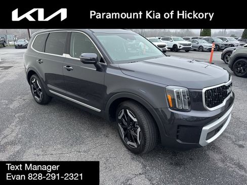 Used 2025 Kia Telluride EX image 3