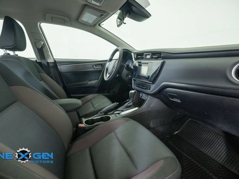 Used 2018 Toyota Corolla LE FWD image 38