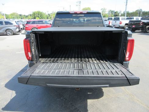 Certified 2022 GMC Sierra 1500 Denali w/ Denali Reserve Package AWD/4WD image 9