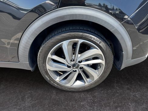 Used 2019 Kia Niro Touring FWD image 14