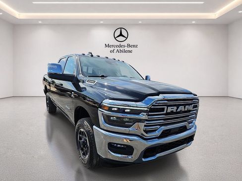 Used 2025 RAM 2500 Laramie AWD/4WD image 11