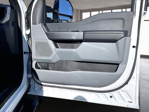 Used 2025 Ford F250 XLT image 27