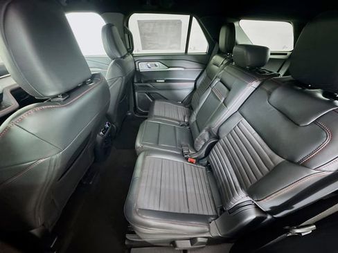New 2026 Ford Explorer ST-Line w/ ST-Line Street Pack image 25