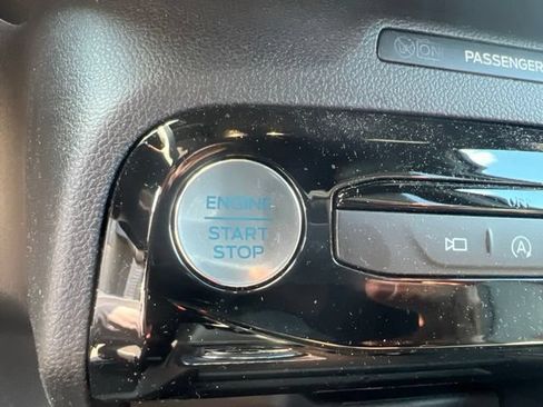 Used 2024 Ford Escape ST-Line Select w/ Tech Pack #2 AWD/4WD image 32