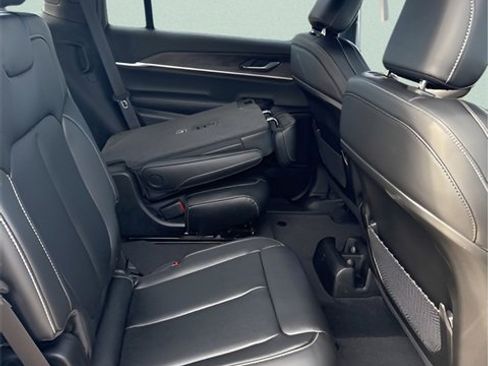 New 2025 Jeep Grand Cherokee L Limited image 28