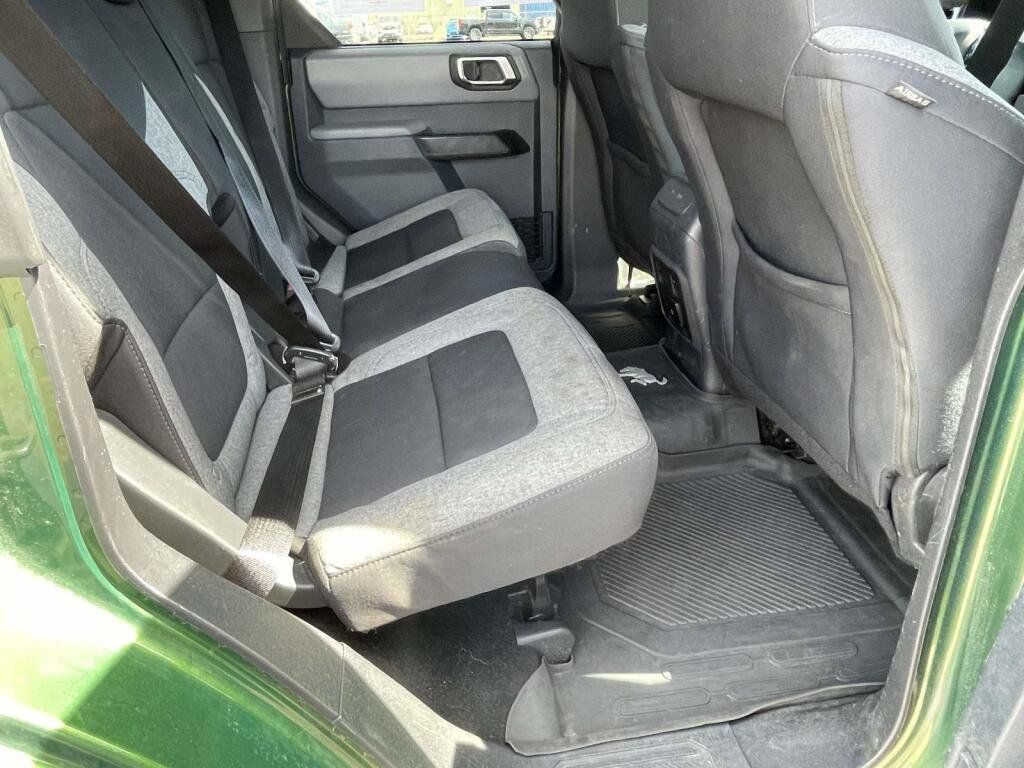 Used 2023 Ford Bronco Big Bend w/ Sasquatch Package AWD/4WD image 19