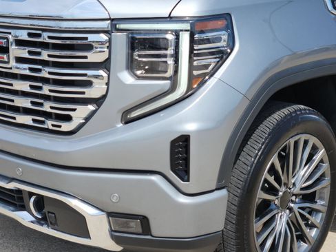 Used 2023 GMC Sierra 1500 Denali RWD image 9
