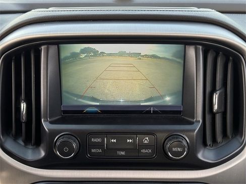 Used 2018 GMC Canyon SLE w/ SLE Convenience Package image 17