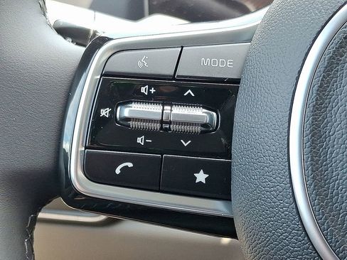 New 2026 Kia Carnival EX image 19