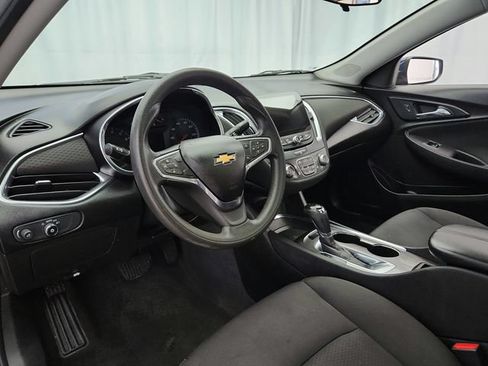 Used 2019 Chevrolet Malibu LT FWD image 8