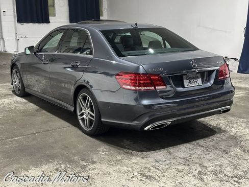 Used 2014 Mercedes-Benz E 550 4MATIC Sedan image 6