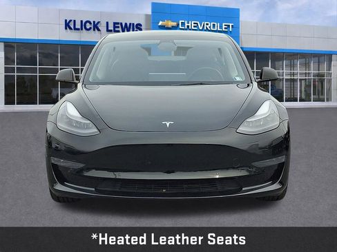 Used 2022 Tesla Model 3 Base 4D Sedan image 2