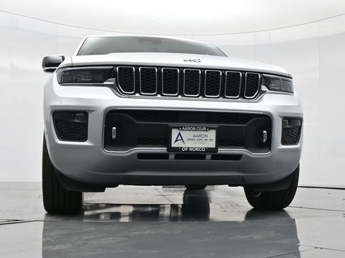 Used 2023 Jeep Grand Cherokee Overland image 40
