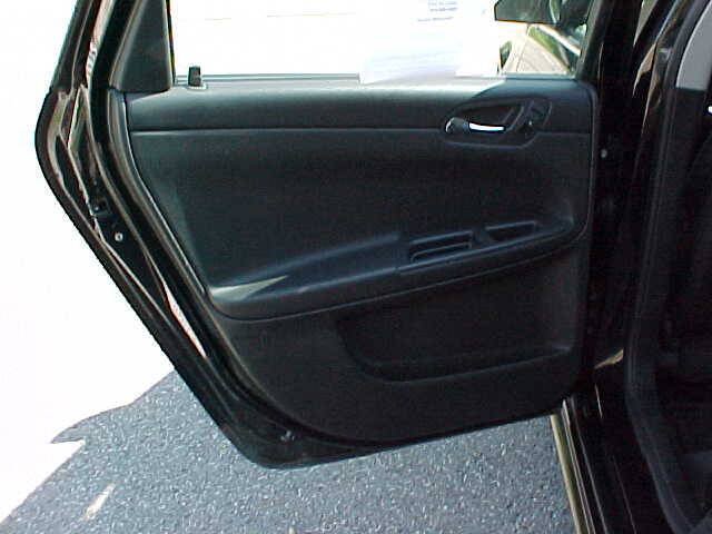 Used 2012 Chevrolet Impala LTZ FWD image 17