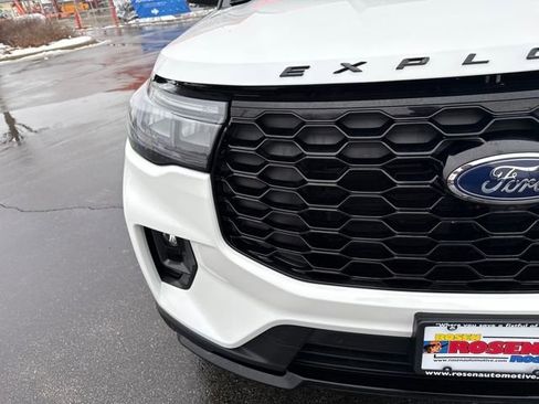 Used 2025 Ford Explorer ST-Line w/ ST-Line Street Pack image 44
