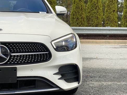 Used 2022 Mercedes-Benz E 450 E 450 w/ Driver Assistance Package image 20