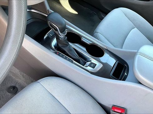Used 2024 Chevrolet Malibu LT FWD image 16