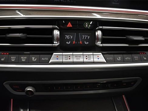 Used 2023 BMW X5 xDrive40i w/ M Sport Package image 31