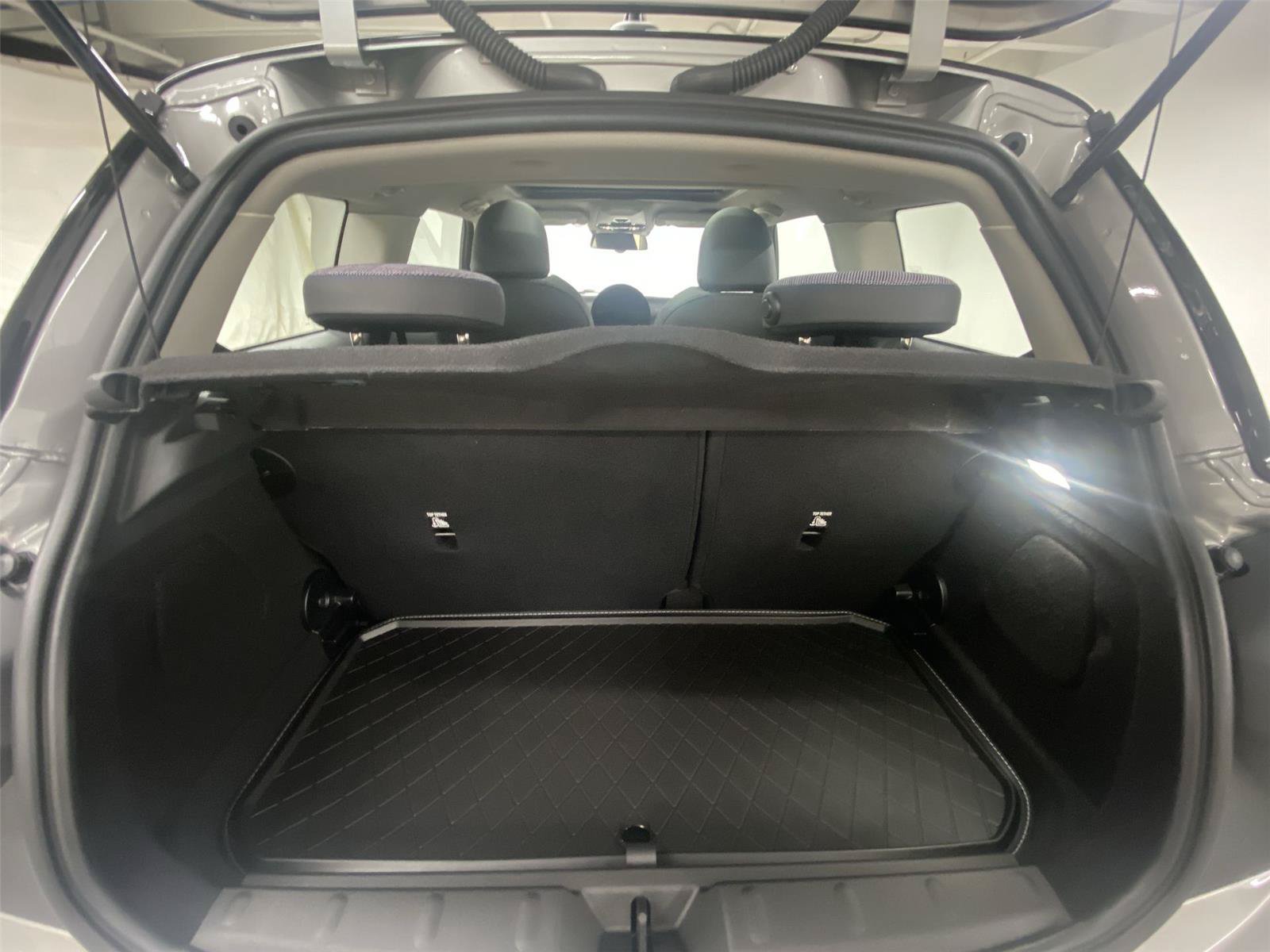 New 2026 MINI Cooper 2-Door Hardtop FWD image 25