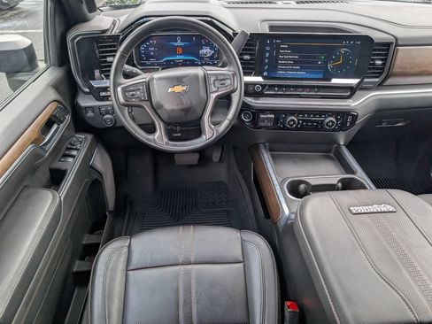 Used 2024 Chevrolet Silverado 2500 High Country w/ High Country Premium Package AWD/4WD image 10