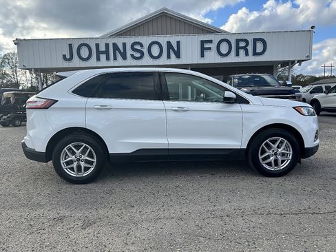 Used 2024 Ford Edge SEL image 3