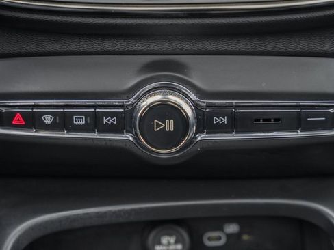 Certified 2023 Volvo XC40 B5 Plus w/ Protection Package Premier image 24