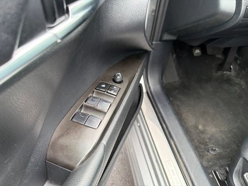 Used 2024 Toyota Camry SE FWD image 8