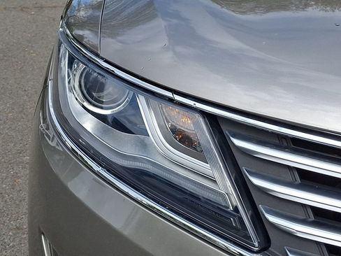 Used 2017 Lincoln MKC Reserve AWD/4WD image 10