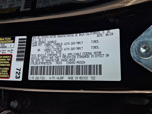 Certified 2024 Toyota Tacoma TRD Off-Road image 26