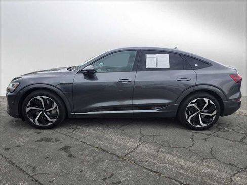 Used 2024 Audi Q8 e-tron Prestige w/ Prestige Package AWD/4WD image 6