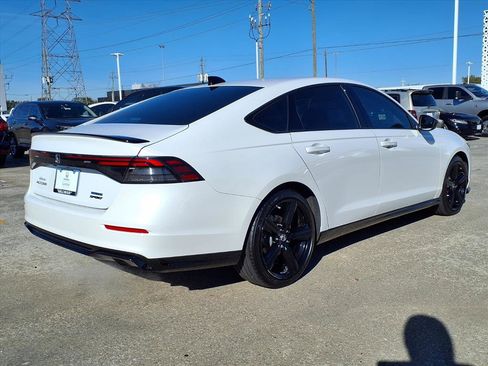 Certified 2025 Honda Accord Sport image 24