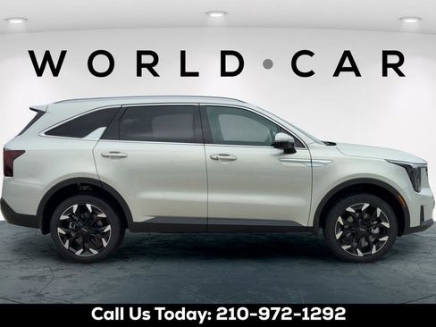 New 2026 Kia Sorento EX AWD/4WD image 2