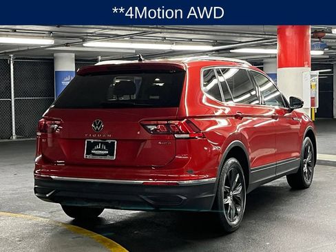 Certified 2024 Volkswagen Tiguan SE w/ Panoramic Sunroof Package AWD/4WD image 6