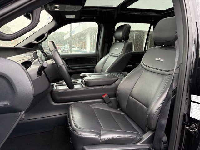 Used 2025 Ford Expedition Max Platinum w/ Stealth Performance Package AWD/4WD image 22